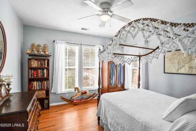 8 E River Drive, Beaufort, SC 29907