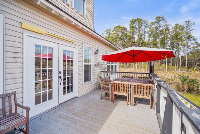8 E River Drive, Beaufort, SC 29907