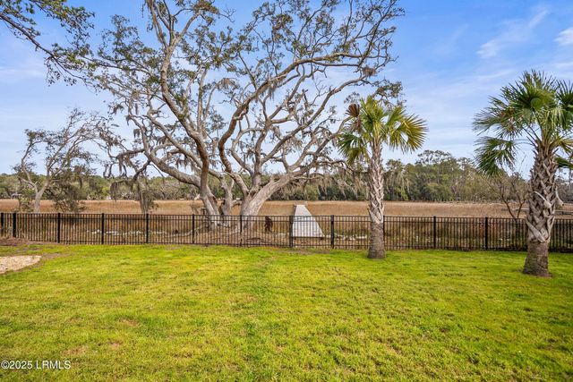 8 E River Drive, Beaufort, SC 29907