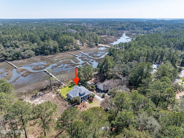 8 E River Drive, Beaufort, SC 29907