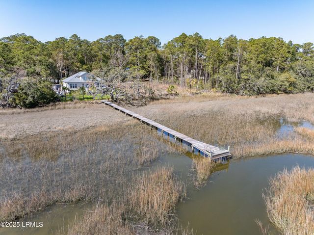 8 E River Drive, Beaufort, SC 29907