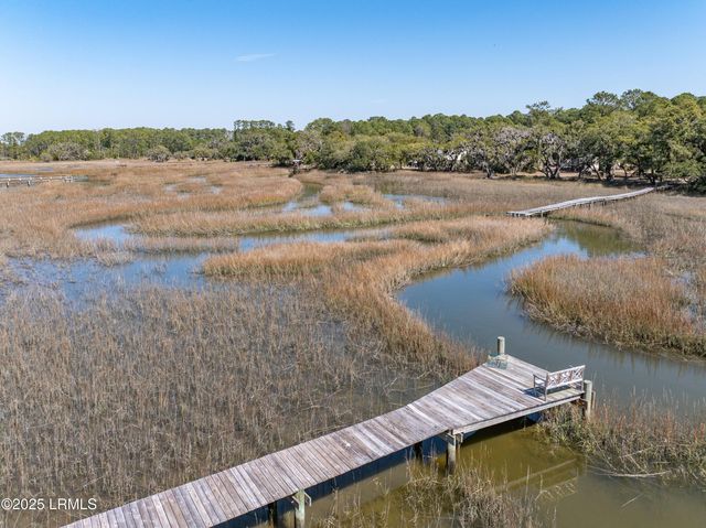 8 E River Drive, Beaufort, SC 29907