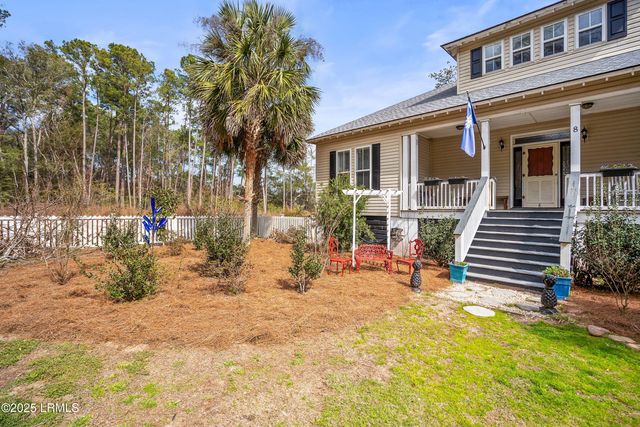 8 E River Drive, Beaufort, SC 29907