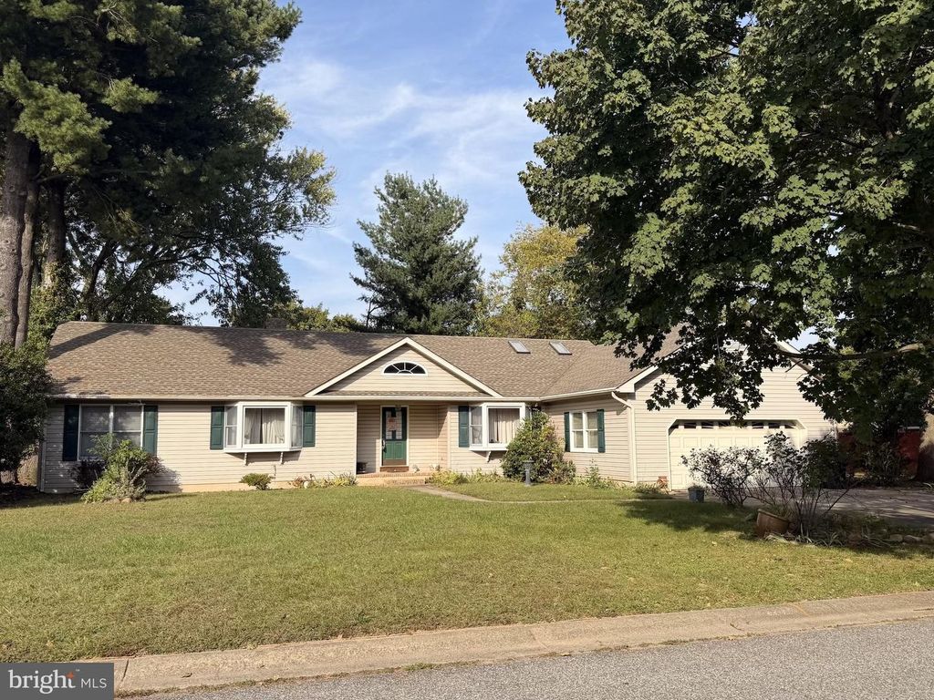 252 GREENVIEW DR, Dover, DE 19901