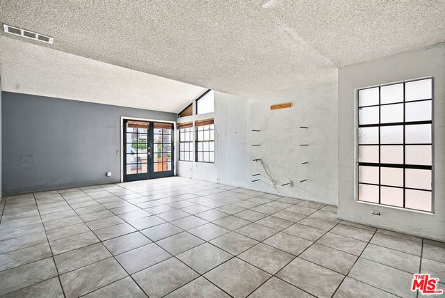417 8th Street, Huntington Beach, CA 92648