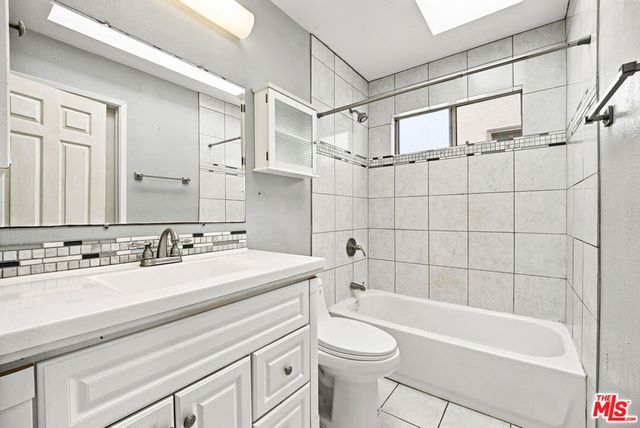 417 8th Street, Huntington Beach, CA 92648