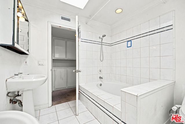 417 8th Street, Huntington Beach, CA 92648
