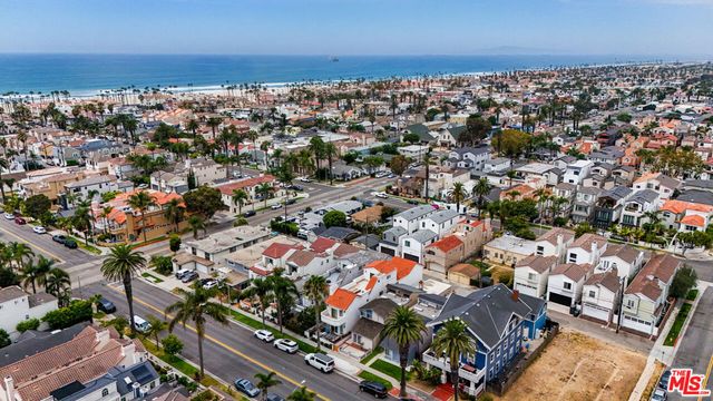 417 8th Street, Huntington Beach, CA 92648