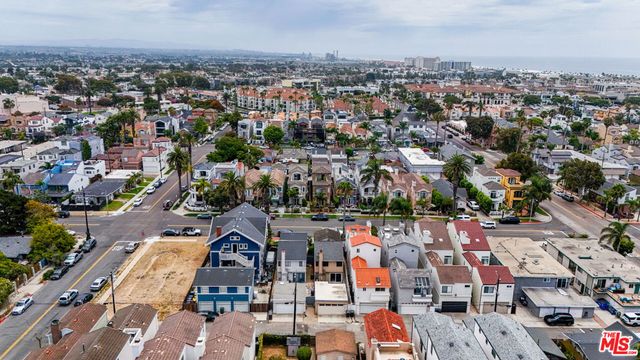 417 8th Street, Huntington Beach, CA 92648