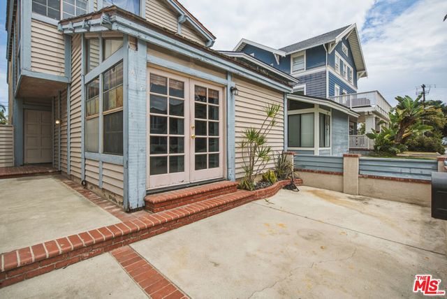 417 8th Street, Huntington Beach, CA 92648