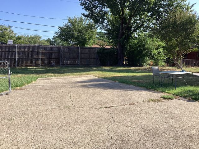 776 Ponderosa Drive, Hurst, TX 76053