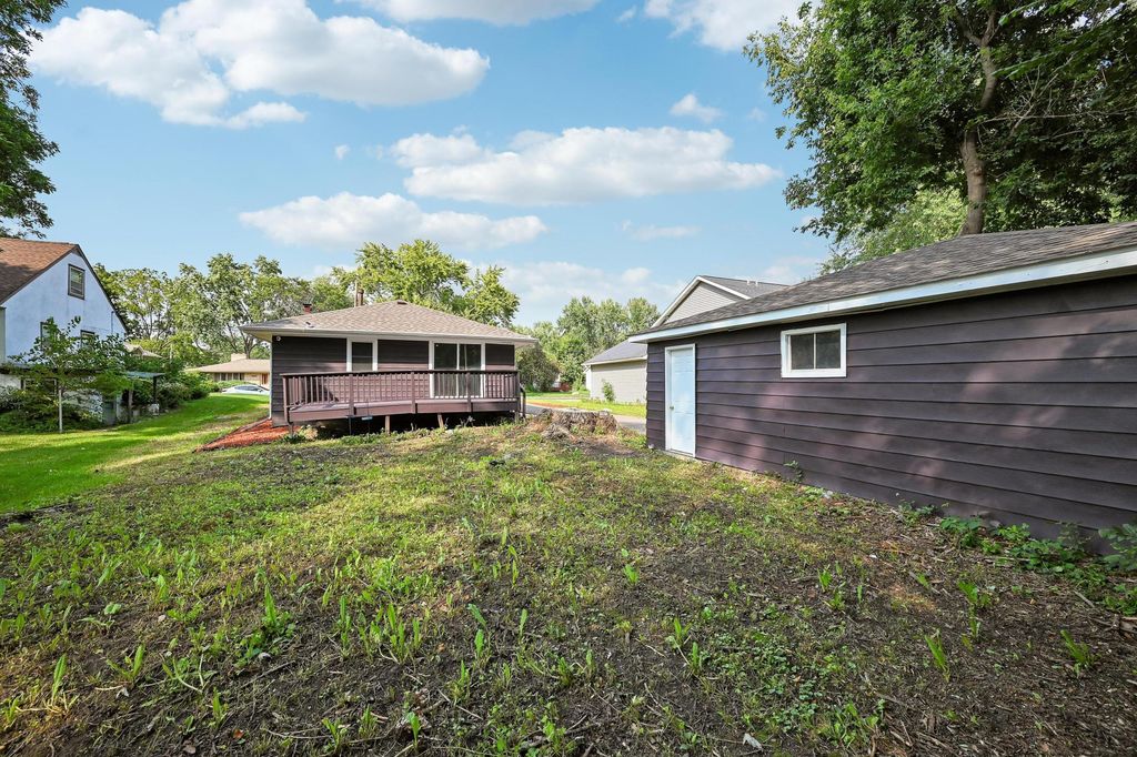 1214 43rd Avenue NE, Columbia Heights, MN 55421