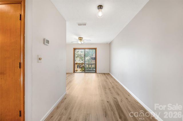 521 Courtwood Lane 8, Hendersonville, NC 28739