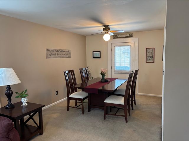 6356 Bunker LN, Roanoke, VA 24019