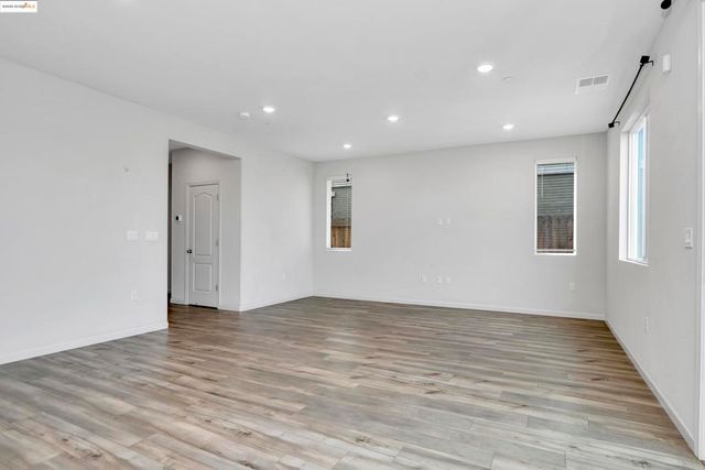 876 Diamante Way, Oakley, CA 94561