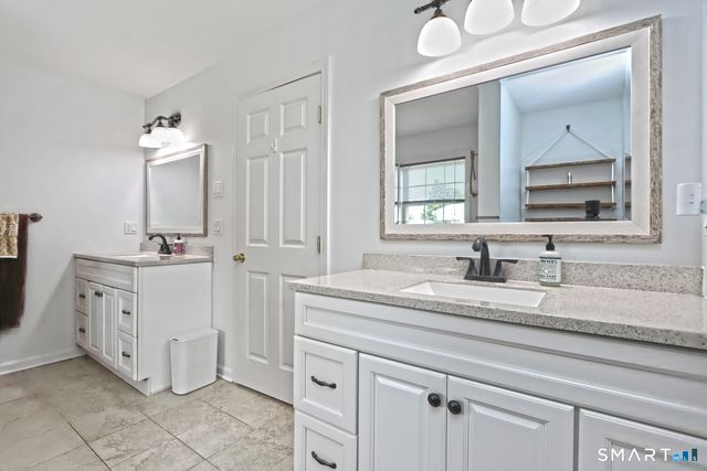 2 Cordone Circle, West Haven, CT 06516