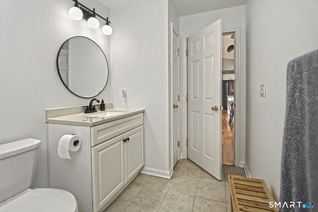 2 Cordone Circle, West Haven, CT 06516