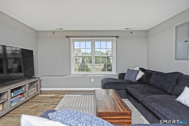 2 Cordone Circle, West Haven, CT 06516