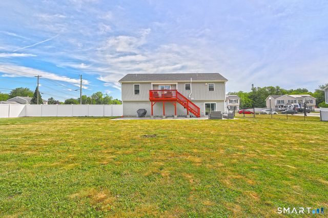 2 Cordone Circle, West Haven, CT 06516