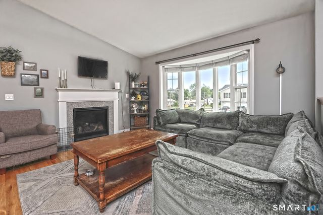 2 Cordone Circle, West Haven, CT 06516