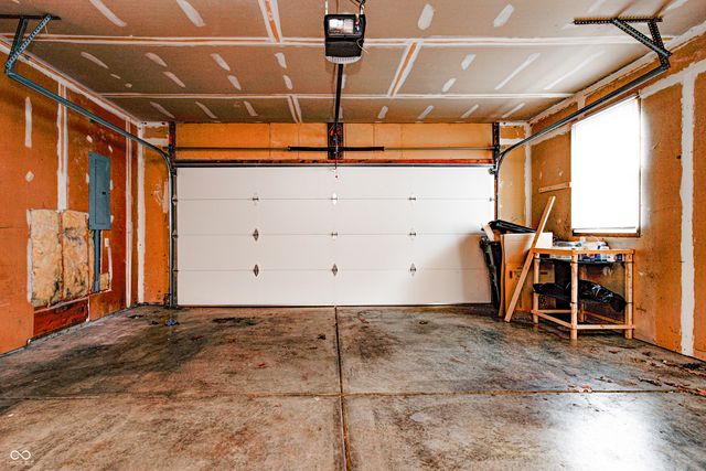 2100 Deer Lake Drive, Martinsville, IN 46151