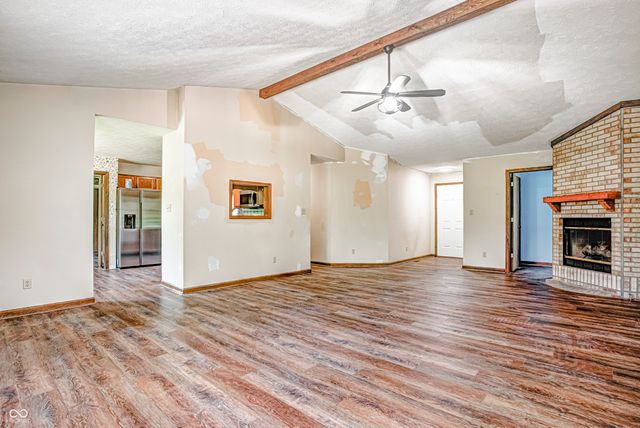2100 Deer Lake Drive, Martinsville, IN 46151