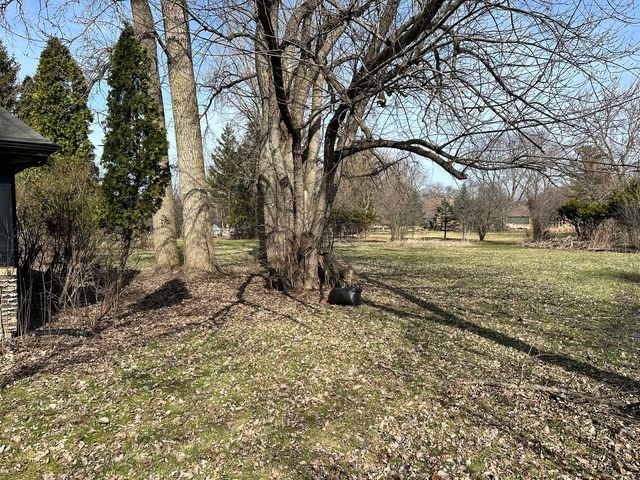 2507 Lincoln Avenue, Long Grove, IL 60047