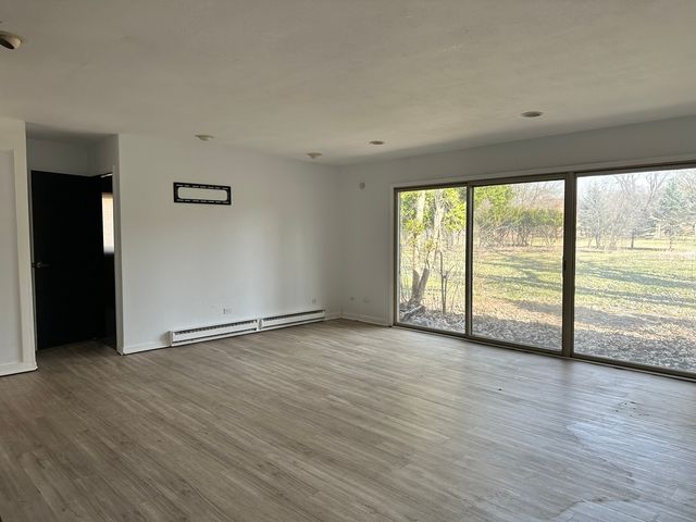 2507 Lincoln Avenue, Long Grove, IL 60047