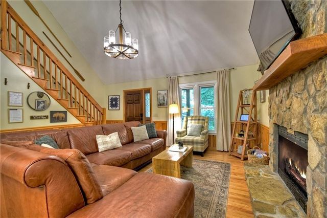 276 Pine Ridge Road, Ellijay, GA 30536