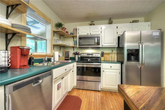 276 Pine Ridge Road, Ellijay, GA 30536