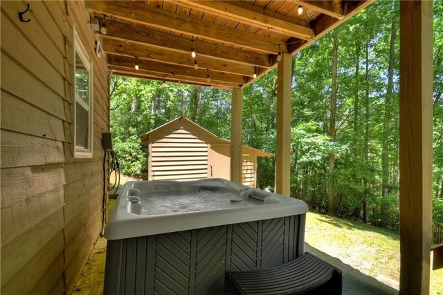 276 Pine Ridge Road, Ellijay, GA 30536