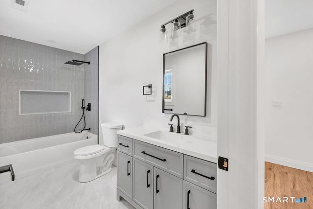 100 Tashua Road, Trumbull, CT 06611