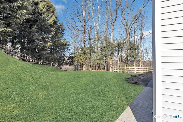 100 Tashua Road, Trumbull, CT 06611