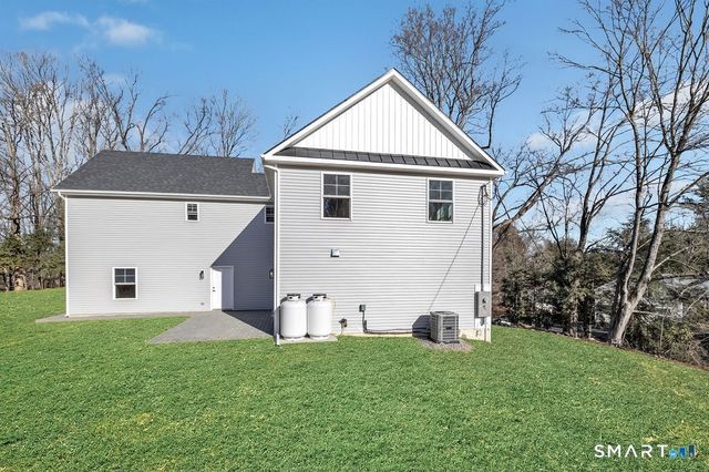 100 Tashua Road, Trumbull, CT 06611