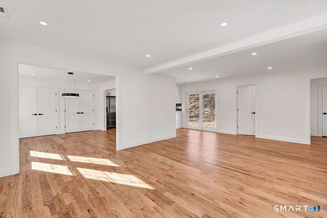 100 Tashua Road, Trumbull, CT 06611