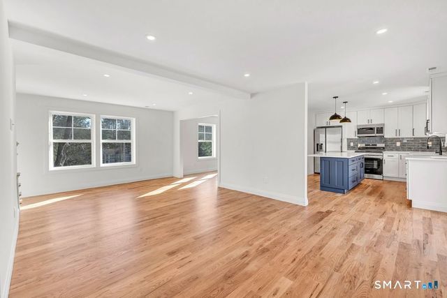 100 Tashua Road, Trumbull, CT 06611