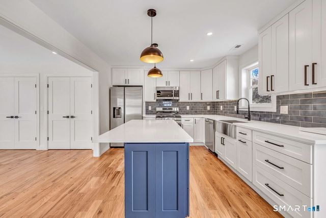 100 Tashua Road, Trumbull, CT 06611