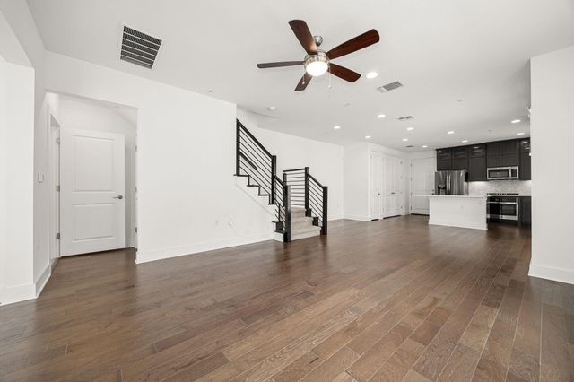 2409 Simond Ave E, Austin, TX 78723