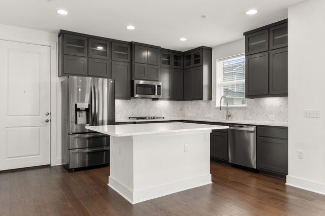 2409 Simond Ave E, Austin, TX 78723