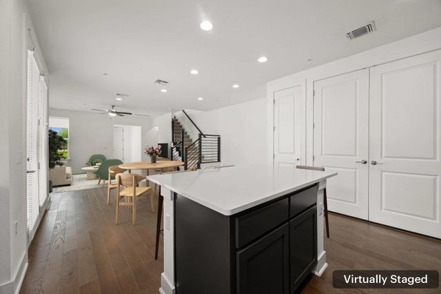 2409 Simond Ave E, Austin, TX 78723