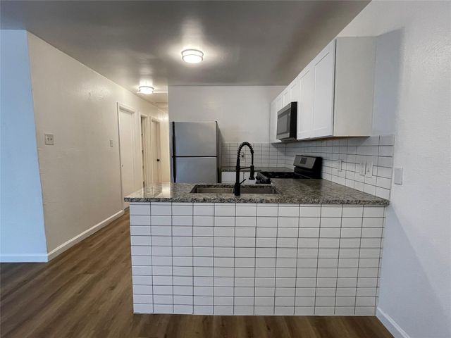 1118 Brookswood Ave A, Austin, TX 78721