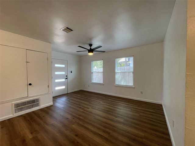 1118 Brookswood Ave A, Austin, TX 78721