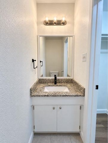 1118 Brookswood Ave A, Austin, TX 78721