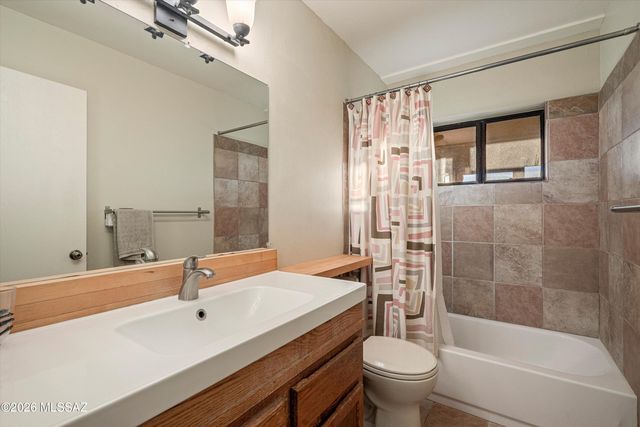 1450 W Linda Vista Road, Oracle, AZ 85623