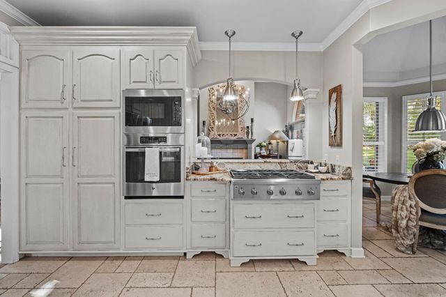 308 River Oaks Blvd, Searcy, AR 72143