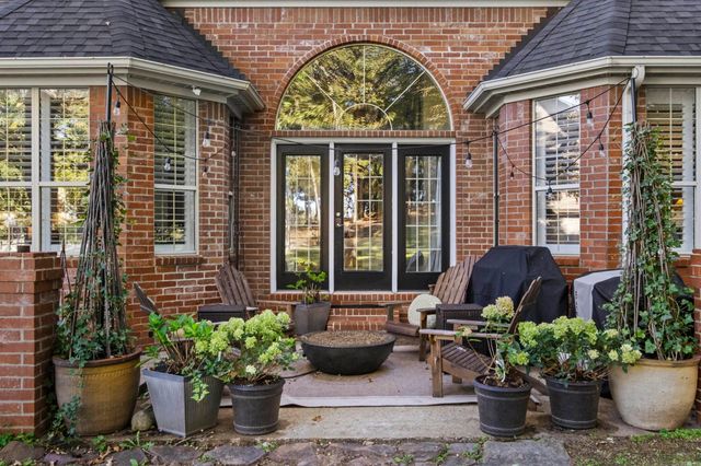 308 River Oaks Blvd, Searcy, AR 72143