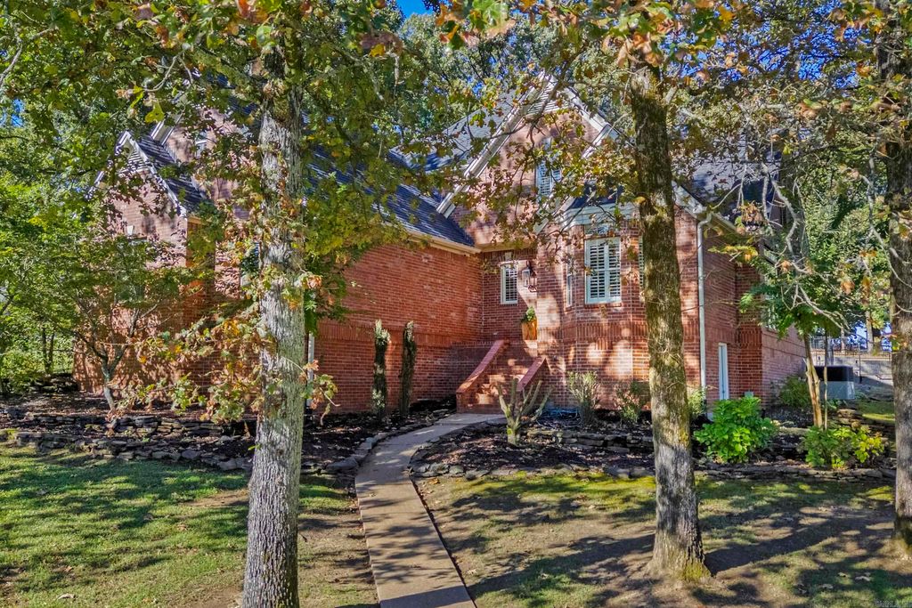 308 River Oaks Blvd, Searcy, AR 72143