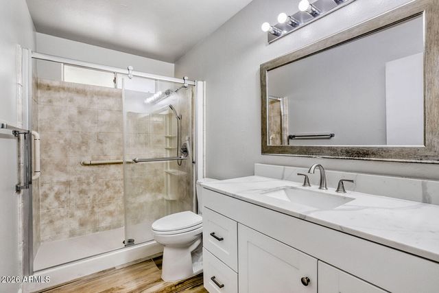 4932 W MERCER Lane, Glendale, AZ 85304