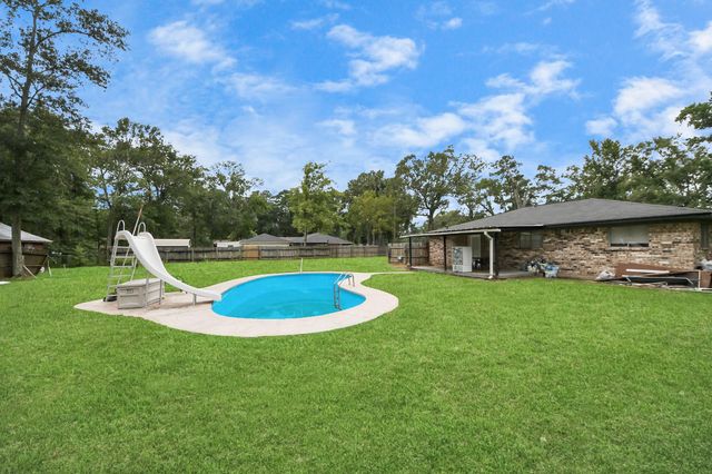 339 Linnwood Drive, Woodbranch, TX 77357