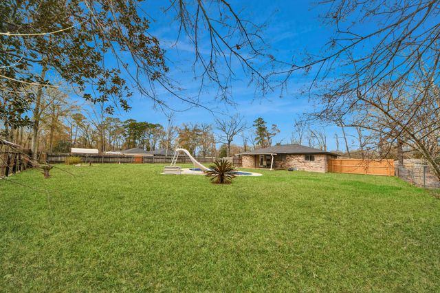 339 Linnwood Drive, Woodbranch, TX 77357